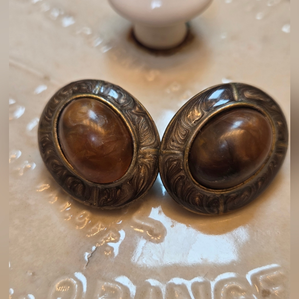 Vintage Carnelian-like Amber Gem in Heavy Brass Clip-on Earring Set